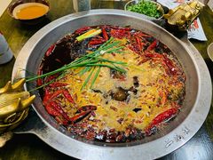 -黄潇洒老火锅(九眼桥宏济巷店)