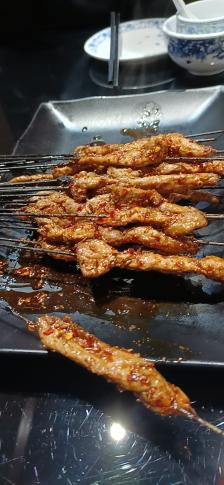 焦亮烧烤(三原店)-"[薄荷]环境: 之前来了好几次,店面新装.