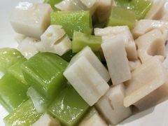 炝拌藕丁莴笋-潮粥荟·潮汕砂锅粥(朝阳大悦城店)