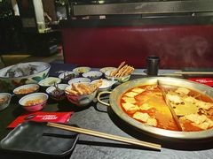-九鼎轩脆毛肚火锅(南京东路店)