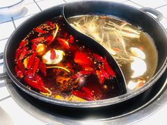 牛油鸳鸯锅-爸爸炒料牛排老火锅(高新店)