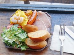 WABI早午餐（炒蛋、沙拉、吐司、薯角、咖啡）-WABI COFE(愚园路店)