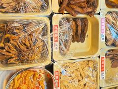 -绝味鸭脖(龙阳路生活广场店)