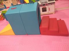 -龙格亲子游泳俱乐部(泊富中心)