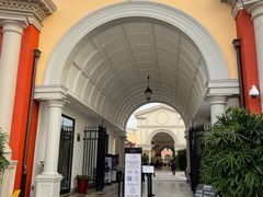 -佛罗伦萨小镇广佛名品奥特莱斯(疏港路店)