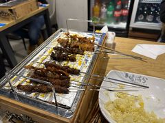 -烤满分·东北烧烤(首经贸店)