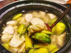 鸡汤炖春笋小麦瓜-云海肴·汽锅鸡·云南菜(天山百盛优客店)