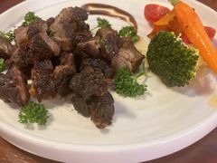 -mordew加州日记西餐&小酒馆(新天地店)