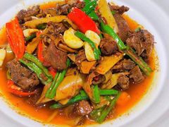 -老湖南民间菜·牛肉十八炒(花都店)