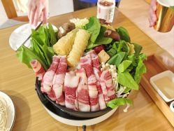 -爱陪伴尊享月子中心(国际店)