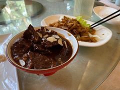 慢火焖小牛肉-山外山菜馆(玉泉路店)