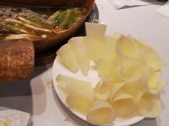 -墨居上隐·院子里火锅(峨眉店)