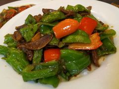 -余杨鸭鸭餐厅
