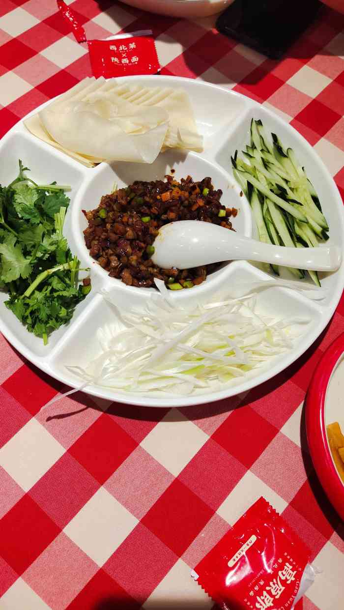 高原郎西北菜·陕西面(湘潭万达店)-"看完电影过来吃的,人超级多,生意