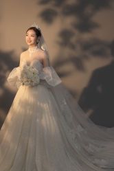 点击看大图 -挪娅婚纱摄影皇家会所