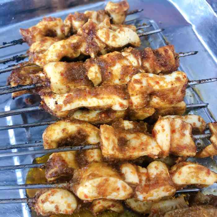 无意中搜到这一家烧烤,遇到雨天差点掉头回来,吃货的心很难被阻止,走