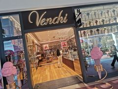 门面-VENCHI 闻绮(上海佛罗伦萨小镇店)