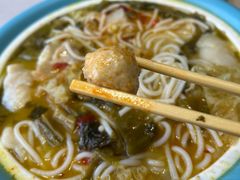 -灵芝妹子海鲜米线(劳动公园店)