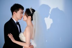 点击看大图 -第一夫人婚纱摄影(南京店)