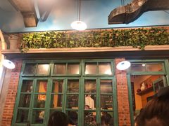 -马路边边串串香形象店(磐石路店)