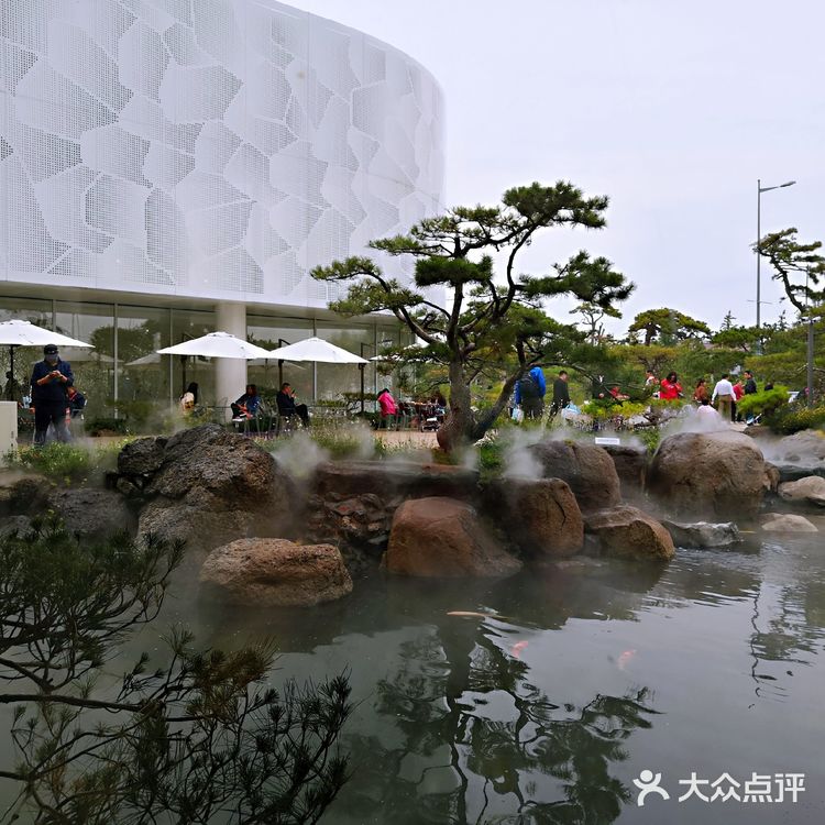 罗红艺术馆