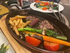 -斯普汇生蚝牛排馆(中骏世界城店)