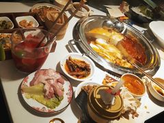 -老房老舍重庆火锅(假日城市店)