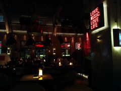 -FOUR PLAY BAR