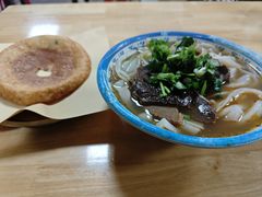 -魏旺湖北正宗牛肉面(硚口公园店)
