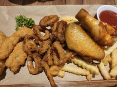 小吃拼盘-必胜客(欢乐颂店)