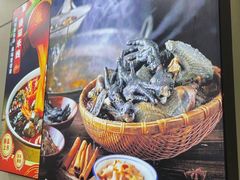 -什家婆乌鸡米线(阳光街店)