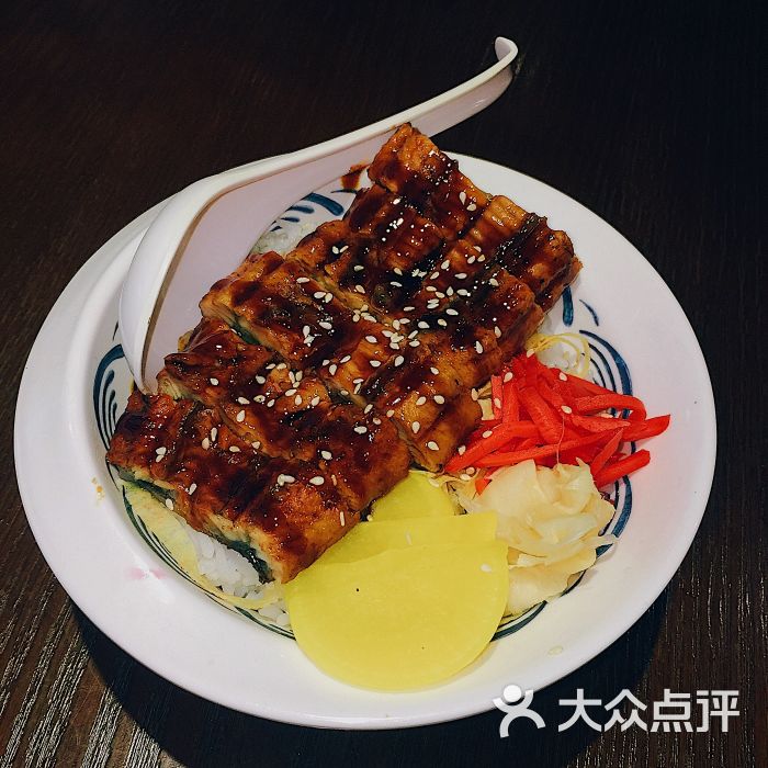 迷鯉壽司店(萬菱匯店)大滿足鰻魚飯圖片 - 第1516張