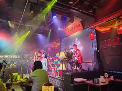 -喜鹊音乐酒馆(西街店)