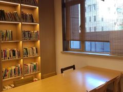 -漕河泾街道图书馆(漕河泾社区文化活动中心店)