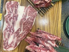 -臻牛烤肉