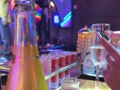 -喜鹊音乐酒馆(西街店)