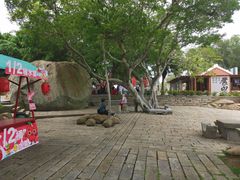 -东山风动石景区