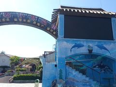 -亚龙湾亚泰商业街