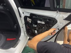 -鲨鱼皮汽车凹陷玻璃修复(静安店)