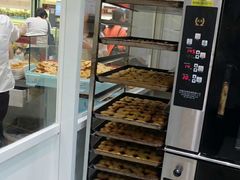 面包甜点陈列柜-上海哈尔滨食品厂(淮海中路店)