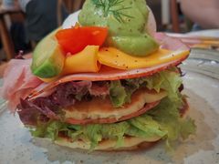 牛油果蘑菇菠菜水波蛋-AFS Cafe & Canteen(闽江二路店)