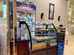 面包甜点陈列柜-清真老铁家泡馍(西荷店)