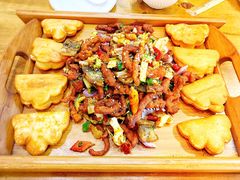 东镇烤三味-老东镇啤酒屋海鲜加工·蒸汽海鲜·海鲜烧烤(台东店)