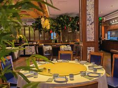 -八府香鸭·啫啫煲(华山路店)