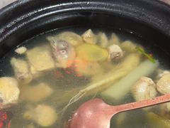 -果松木炭酸菜铜火锅·外婆参鸡汤