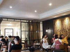 等位区-星巴克臻选(广州沙面店)