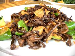 肉烧野山蘑-途肴·老农饭庄(百里峡店)