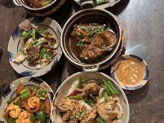-Cuc Gach Quan Restaurant