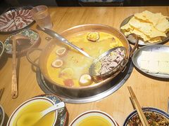 -洱火云南酸菜牛肉火锅(石景山当代商城店)