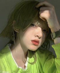 -AYO SALON